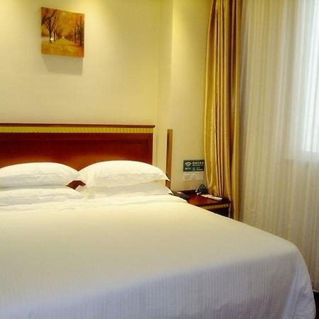 Greentree Inn Chongqing North Railway Station Express Hotel Exterior photo